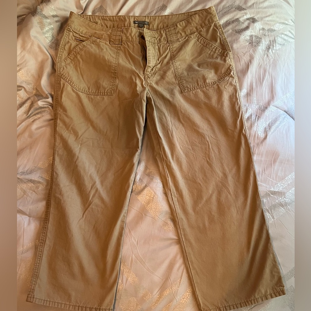 Gap Capris Size 14